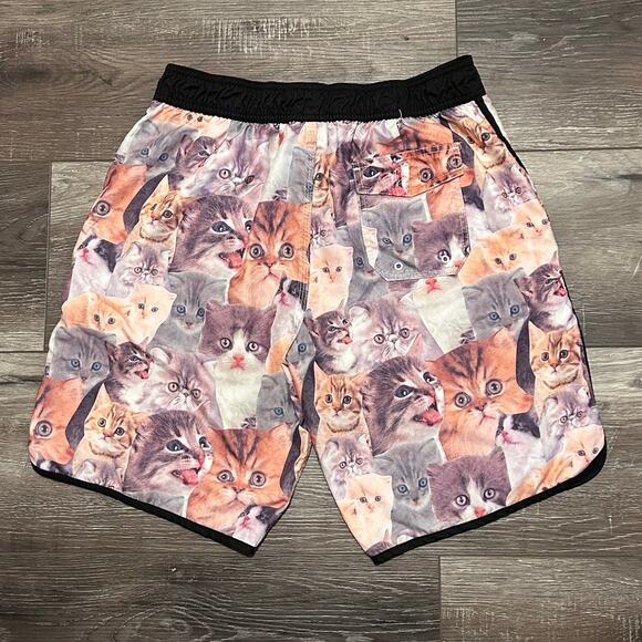 Bioworld Swim Trunks Men's Size L Graphic All Over Kitten Cat Lovers Shorts - Picture 2 of 4